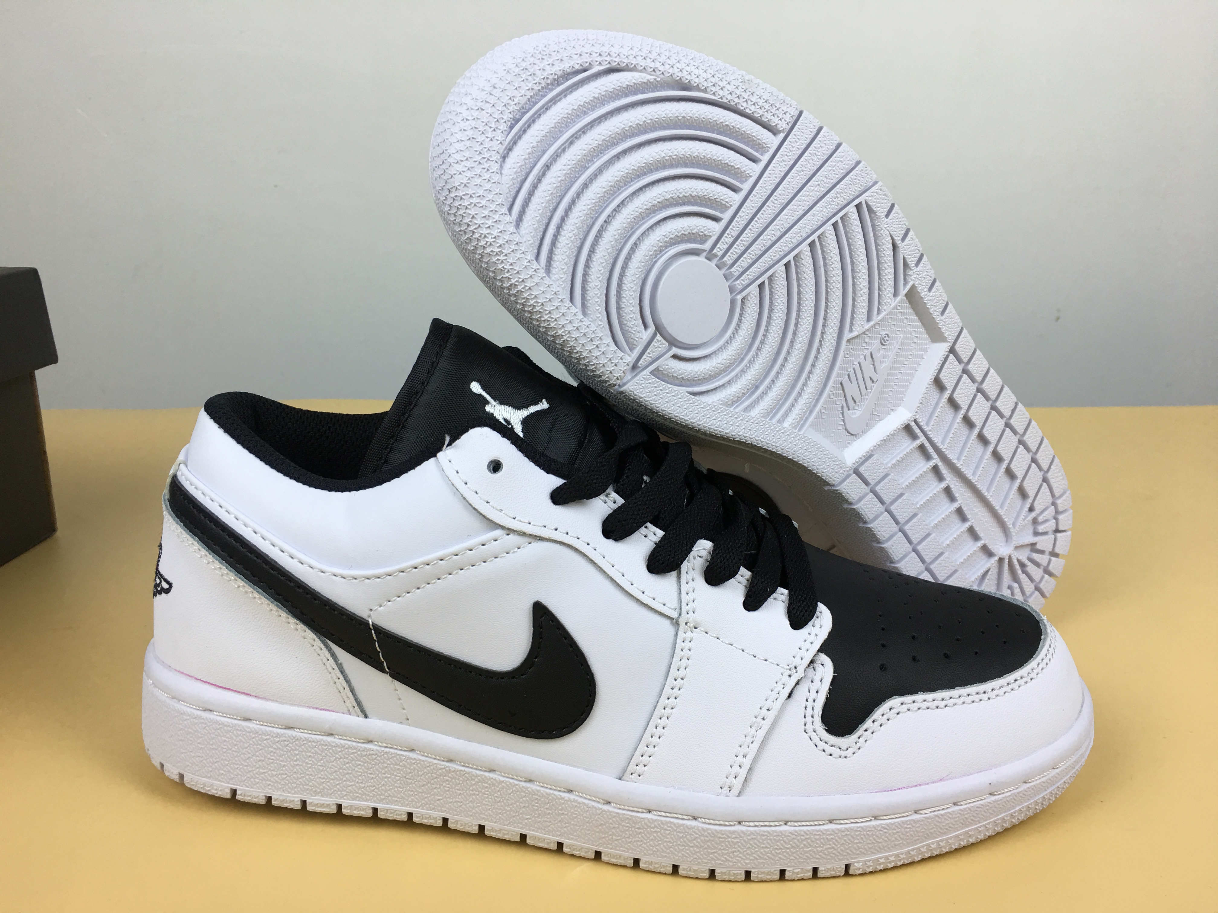 2018 Women Air Jordan 1 Low White Black Shoes